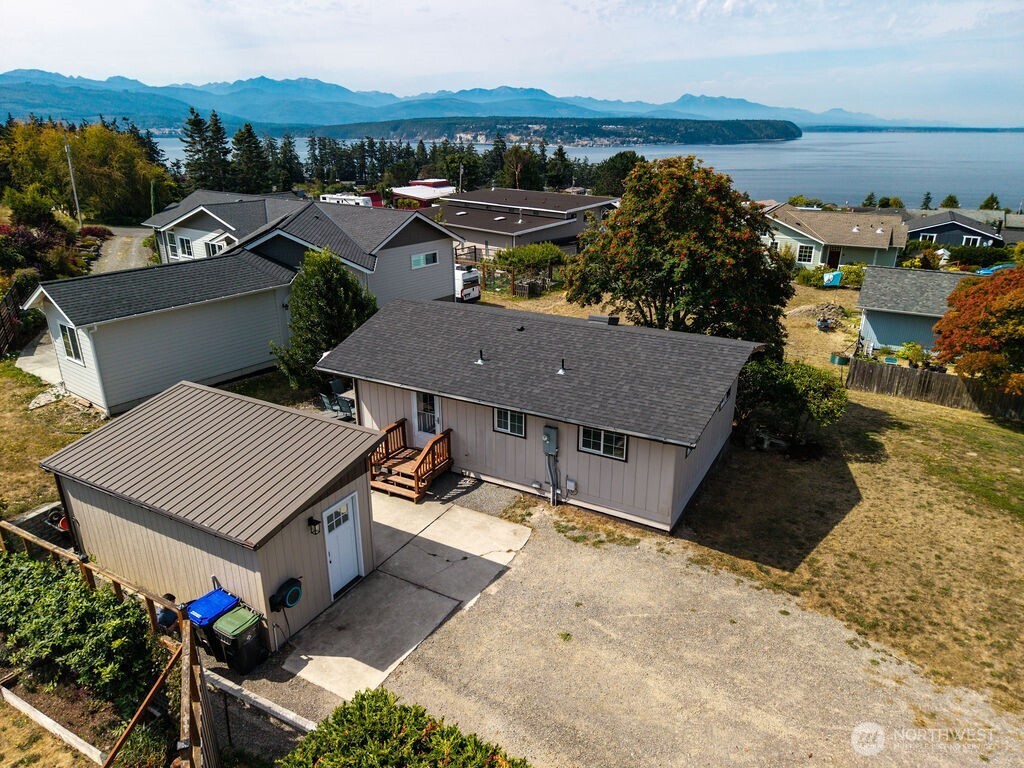 200 N Rhododendron Drive Property Photo 1