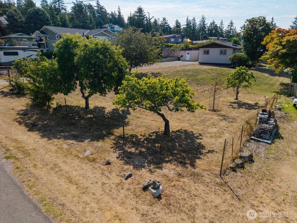 200 N Rhododendron Drive Property Photo 31
