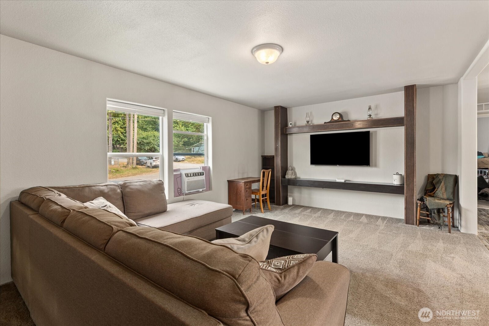 13012 View Place Property Photo 2