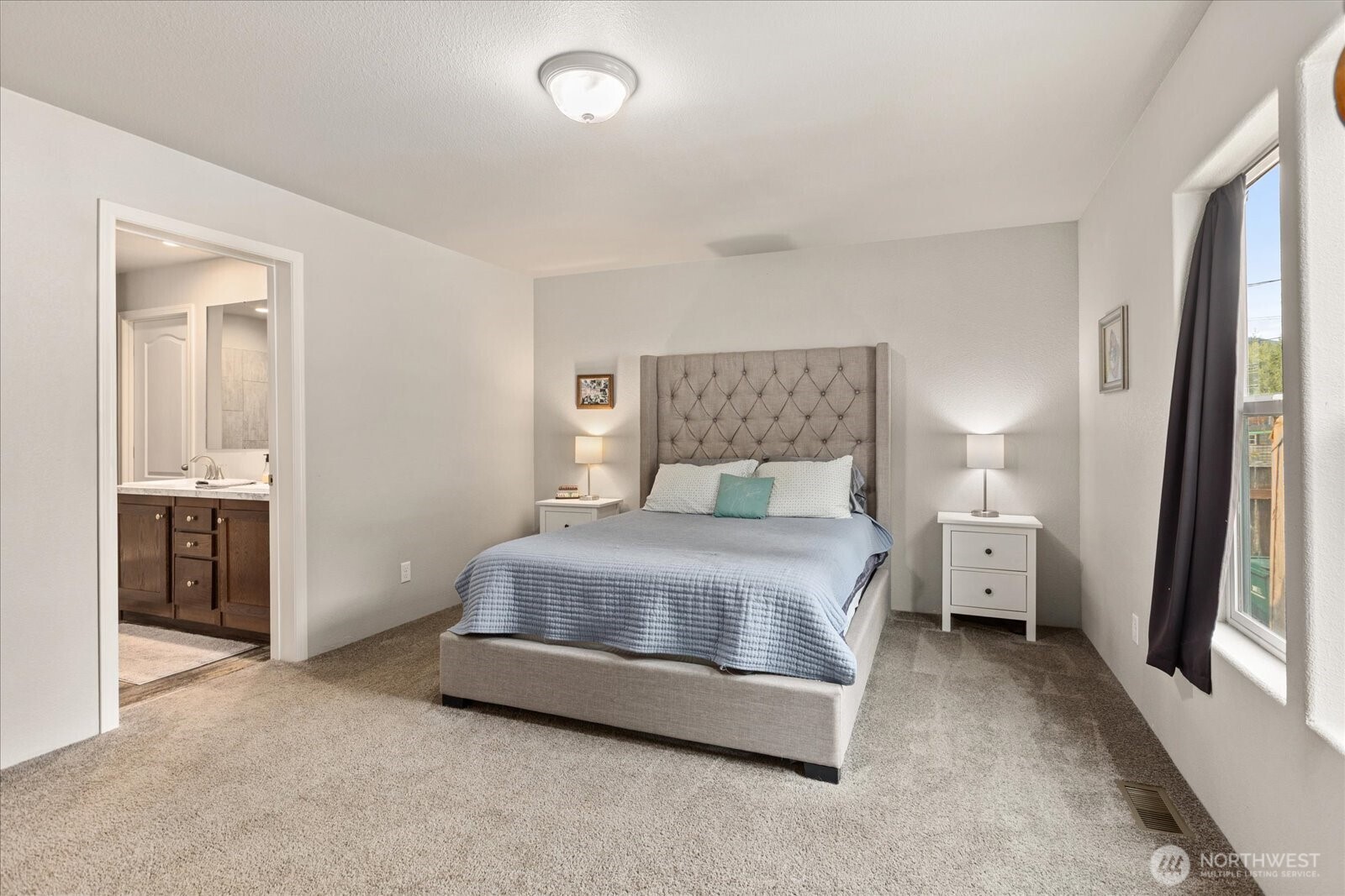 13012 View Place Property Photo 14