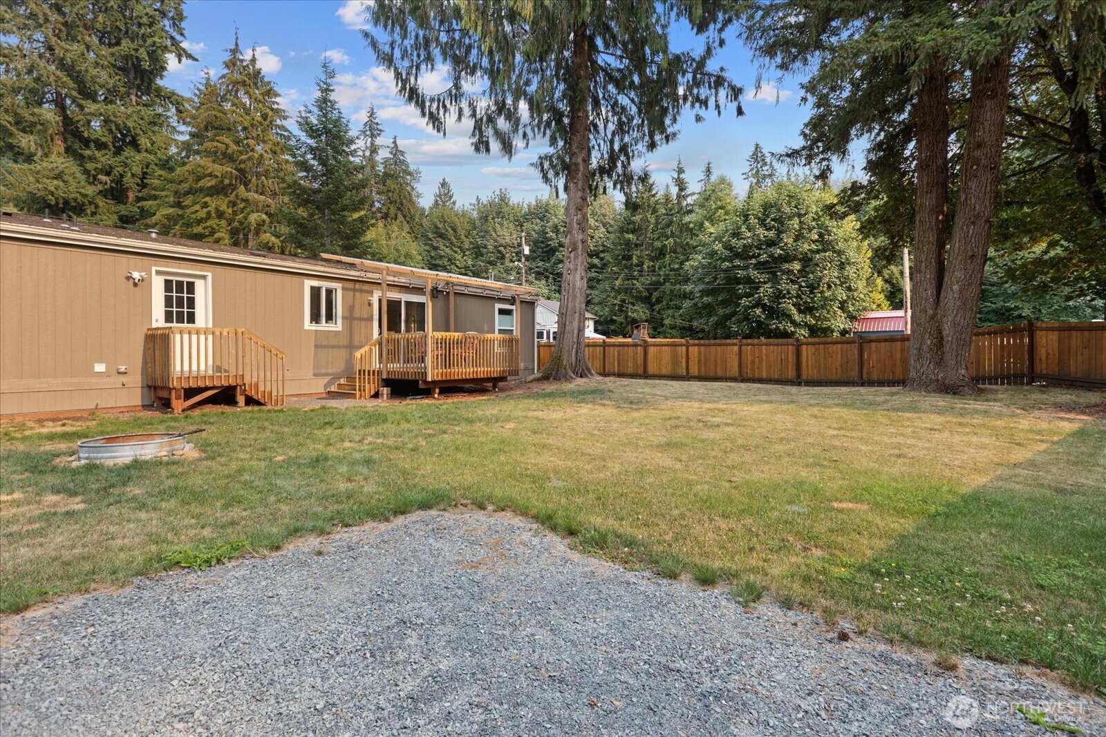 13012 View Place Property Photo 28
