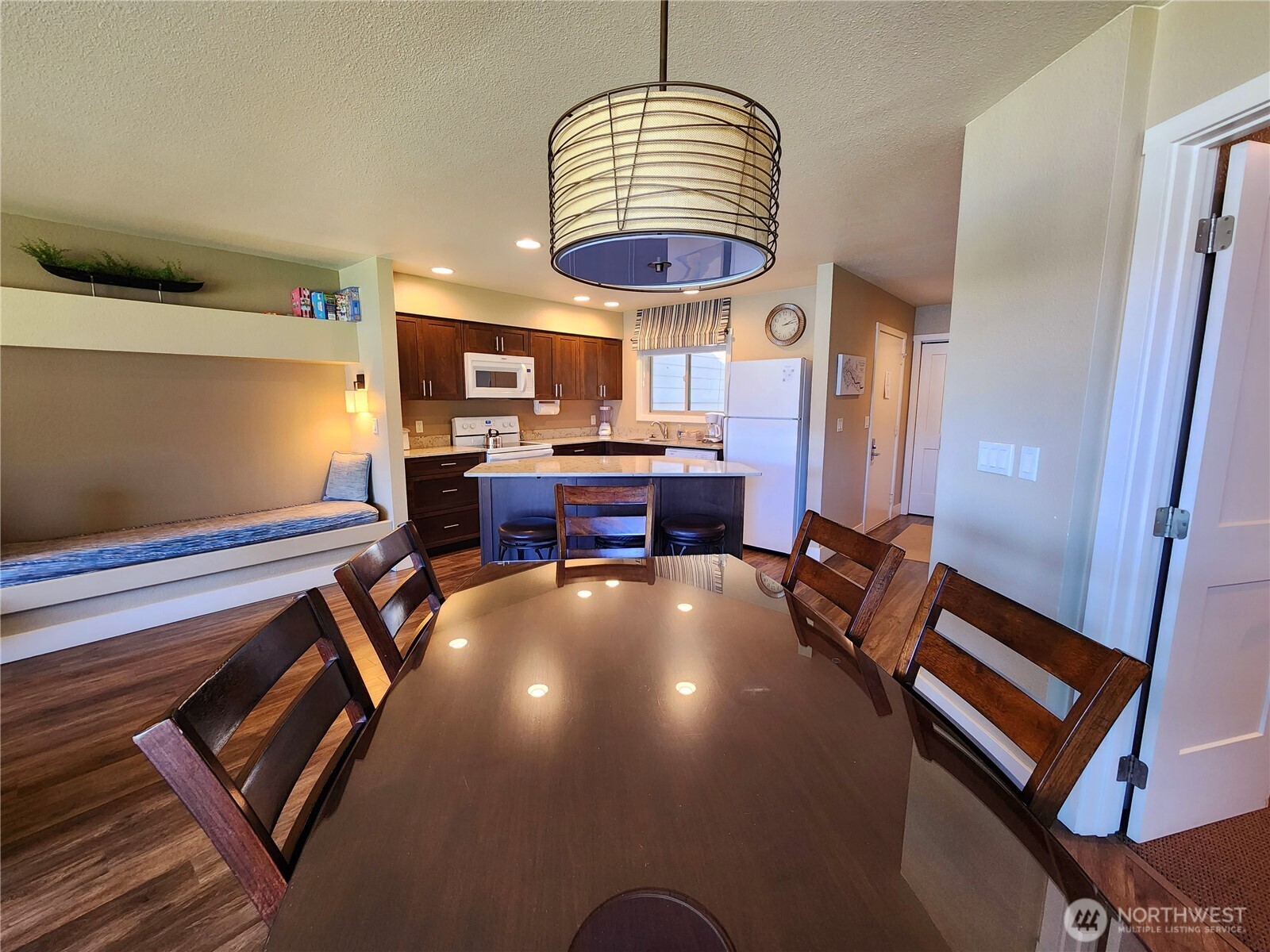 1 Beach 555-c Property Photo 8