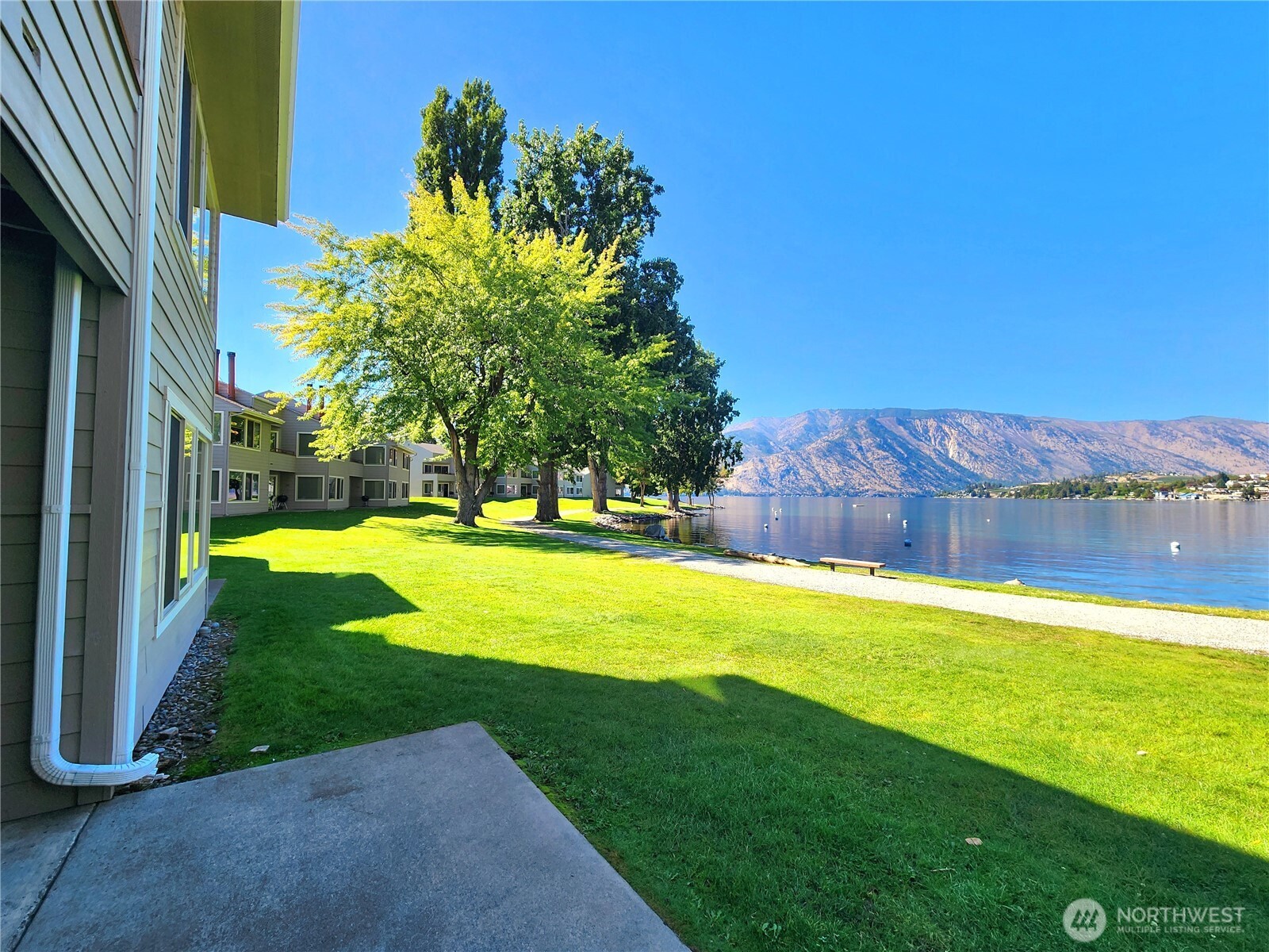 1 Beach 555-c Property Photo 18