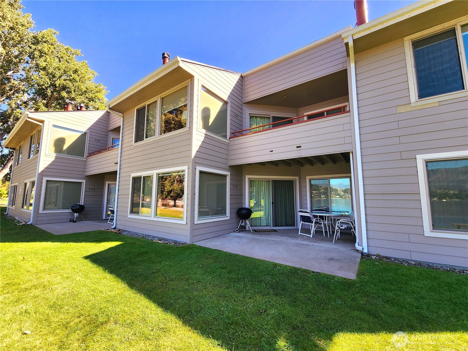 1 Beach 555-c Property Photo 19