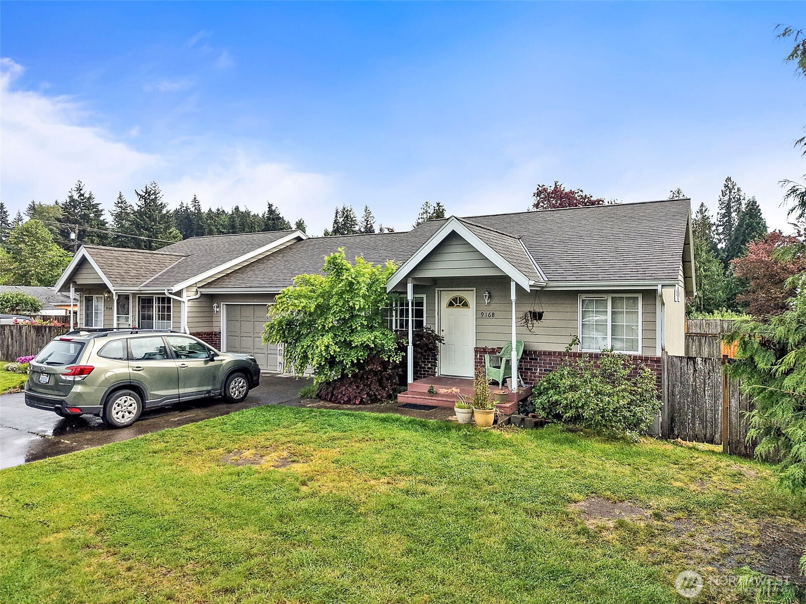 916 40th Avenue Property Photo 3