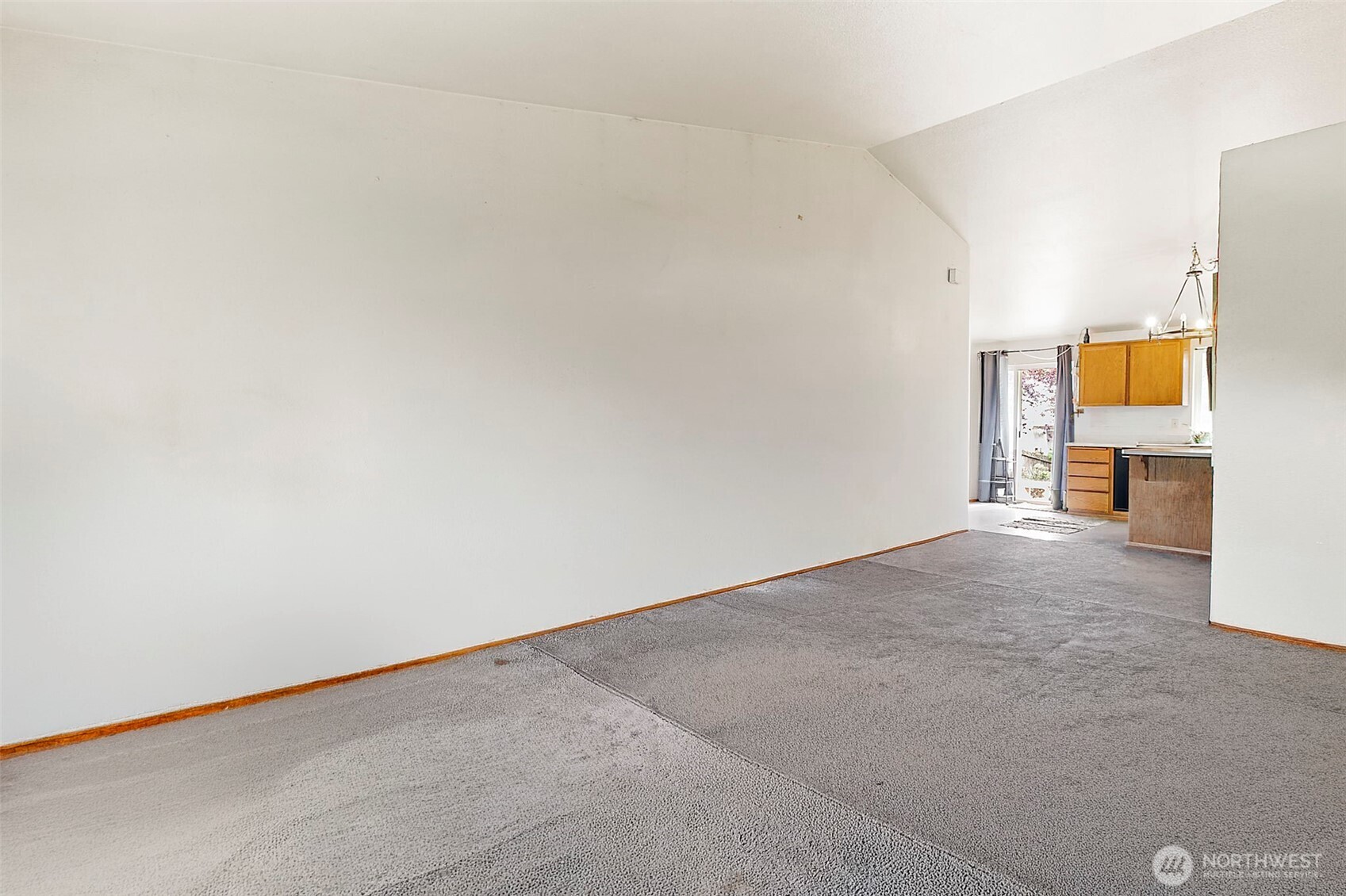 916 40th Avenue Property Photo 12