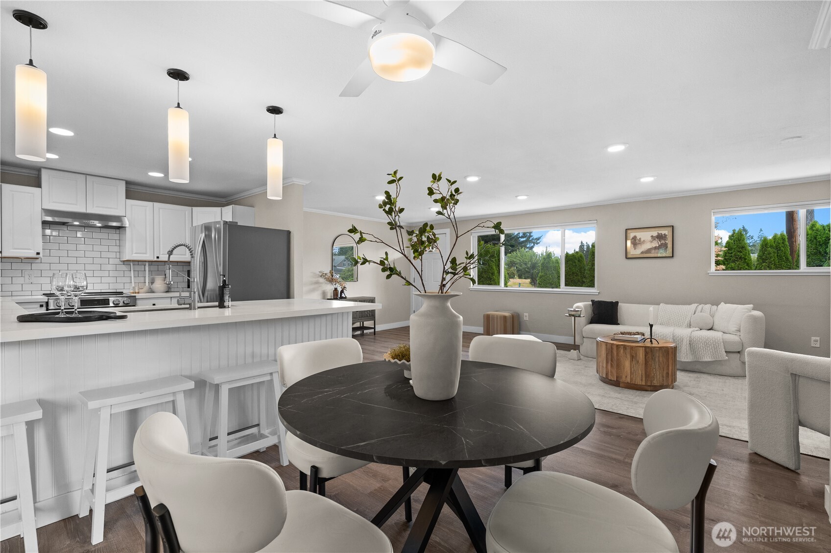 1910 110th Drive Property Photo 8