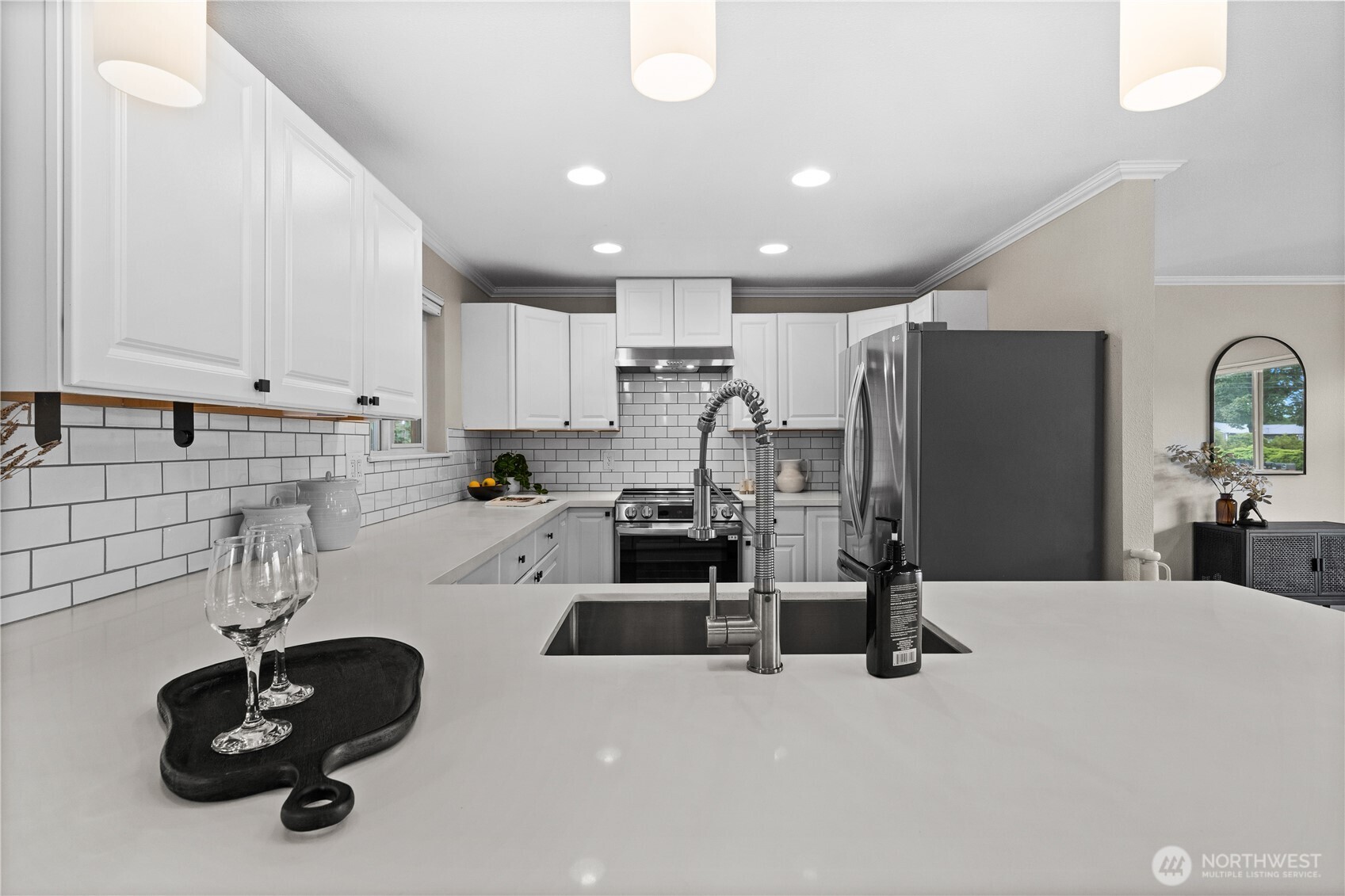 1910 110th Drive Property Photo 10