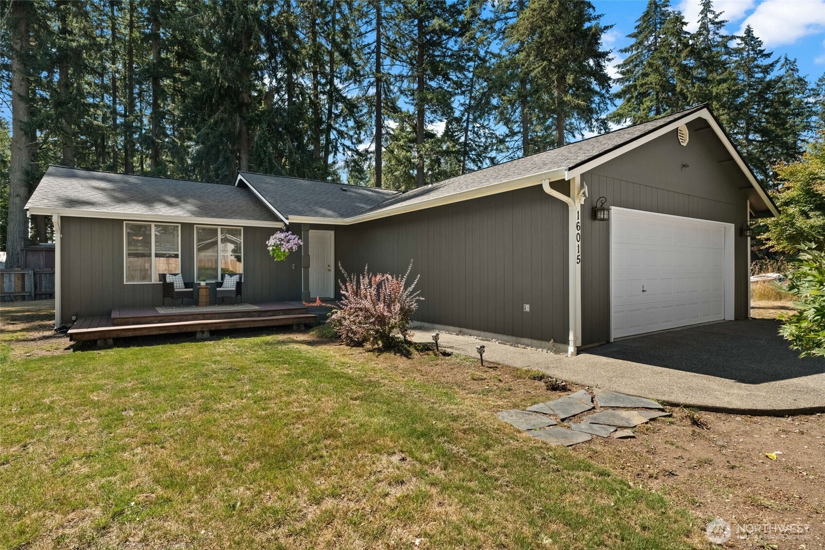 16015 10th Avenue Property Photo 1