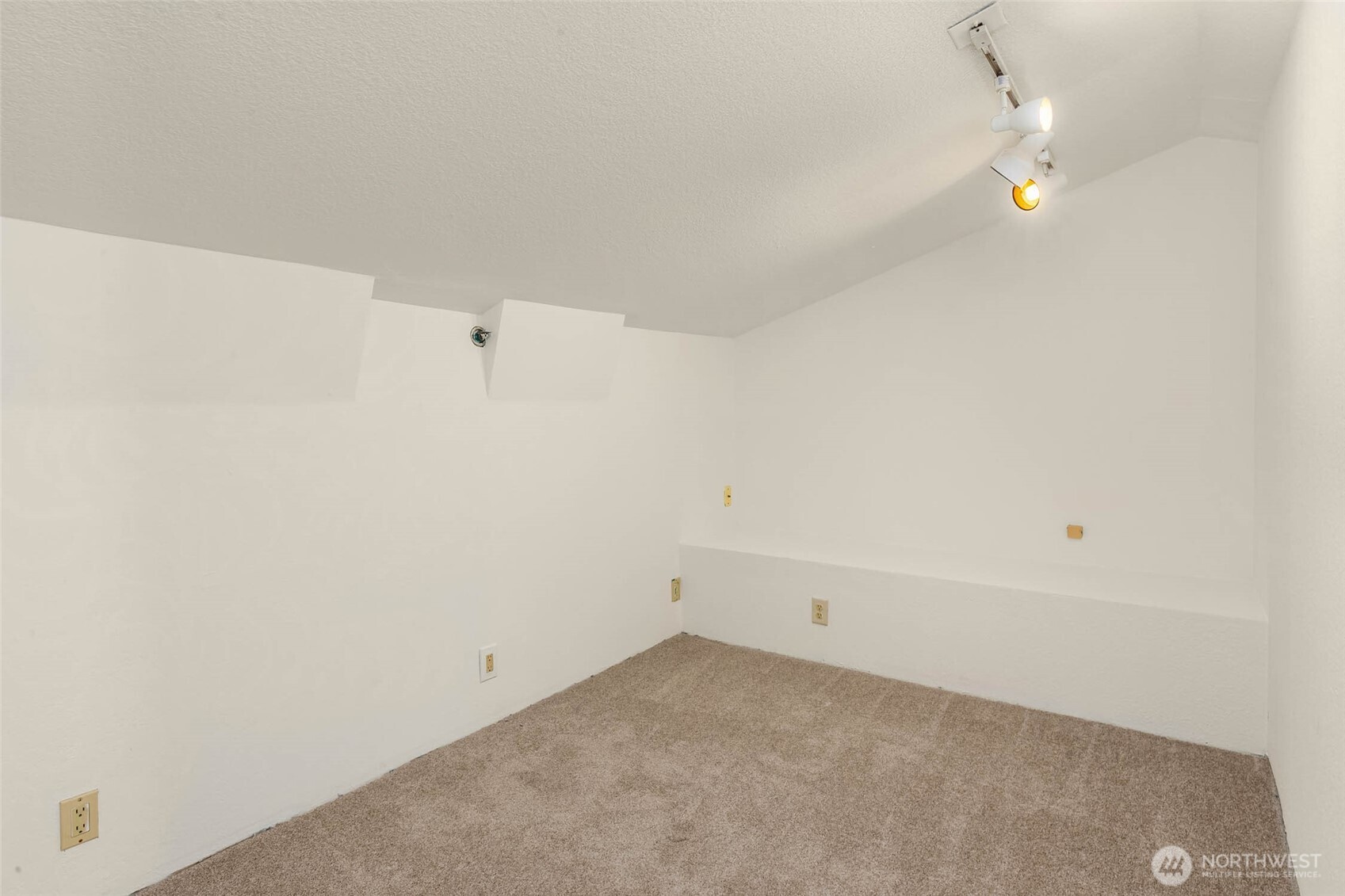 17300 91st Avenue A301 Property Photo 23