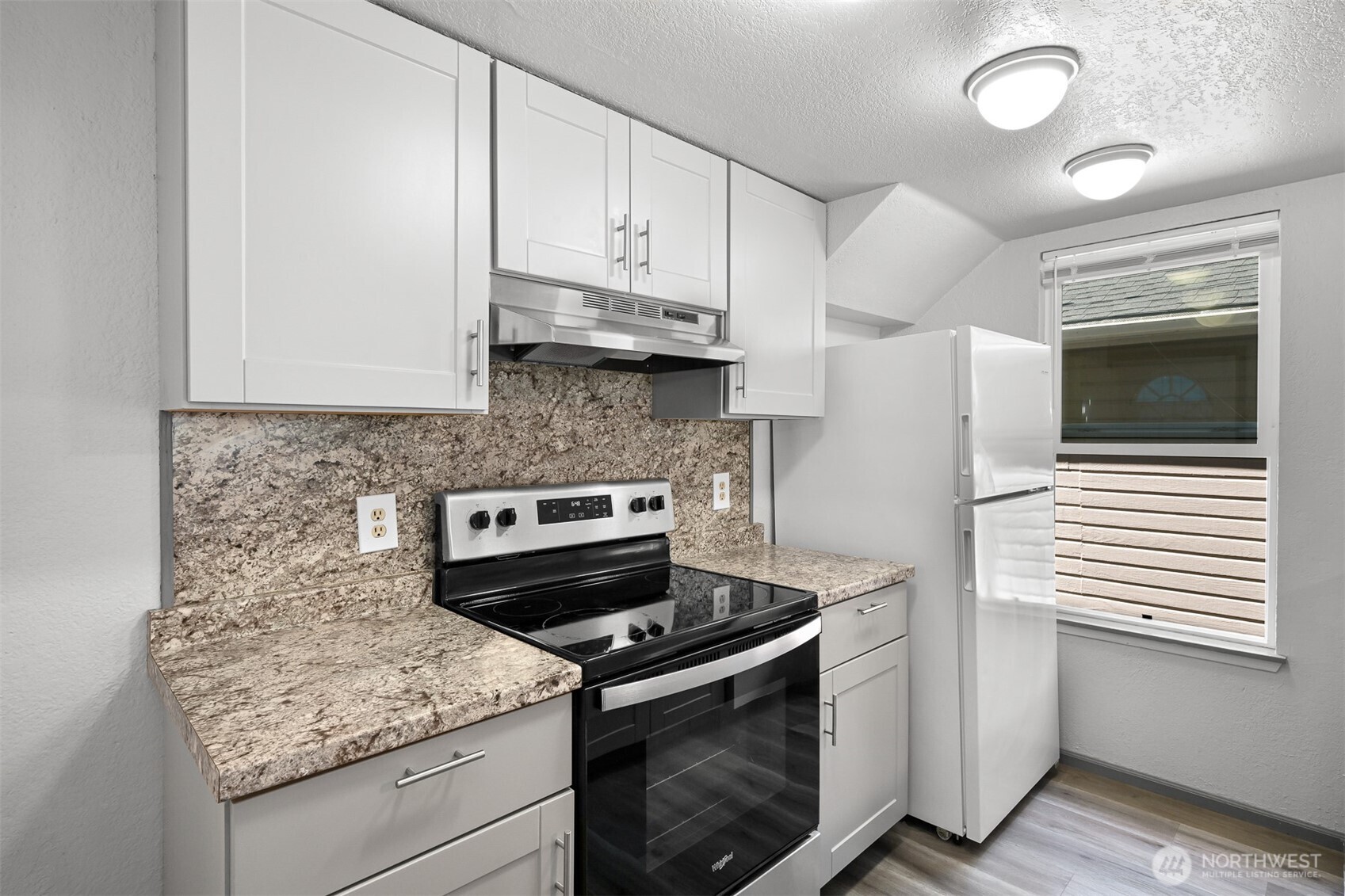2221 Wilson Avenue Property Photo 8