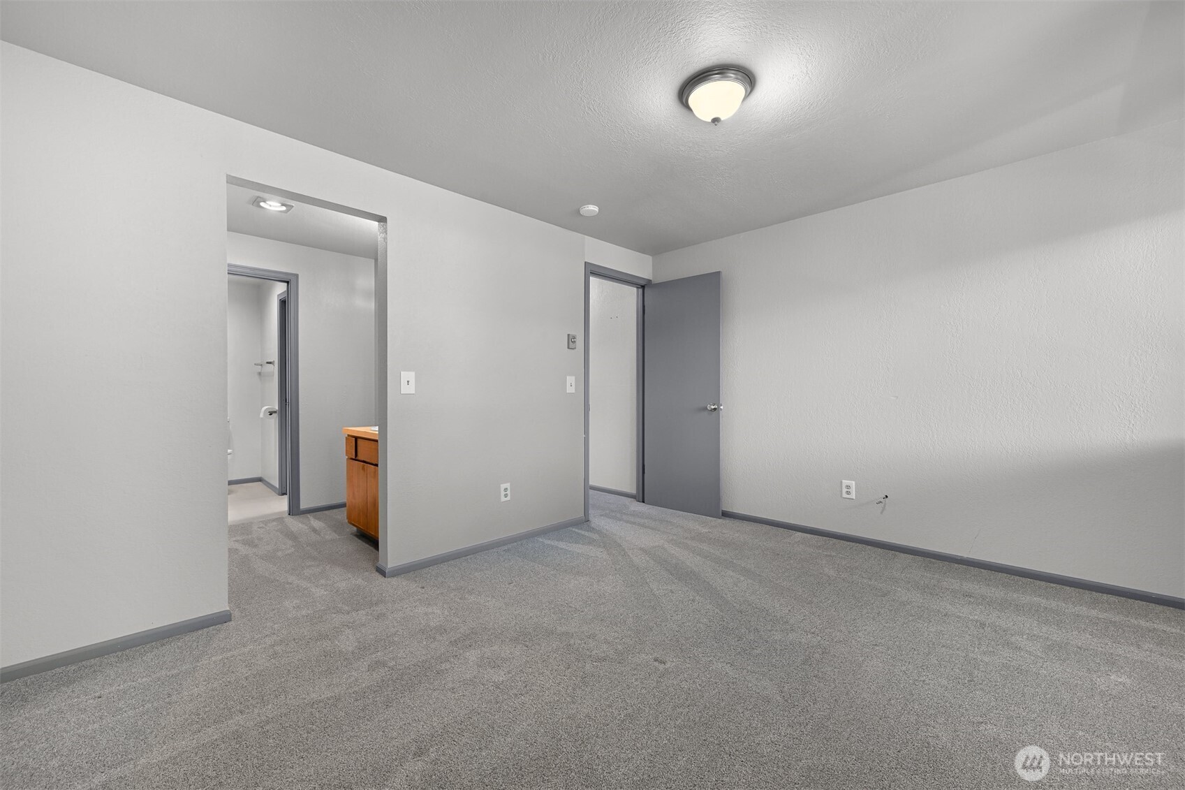 2221 Wilson Avenue Property Photo 19