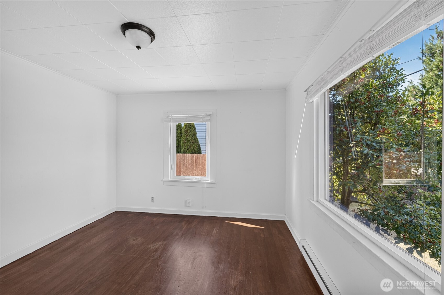 903 S Albert Street Property Photo 22