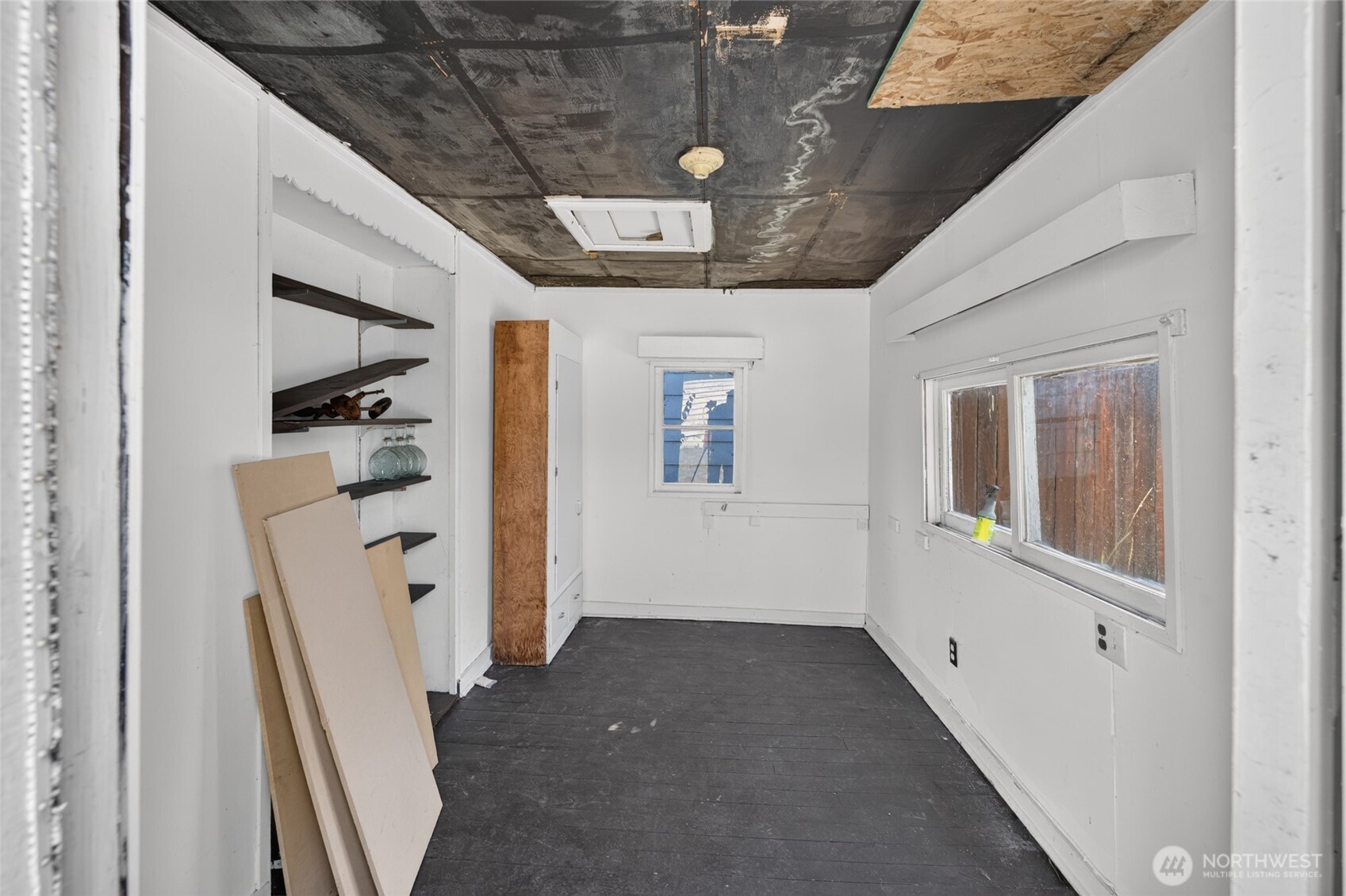 903 S Albert Street Property Photo 28