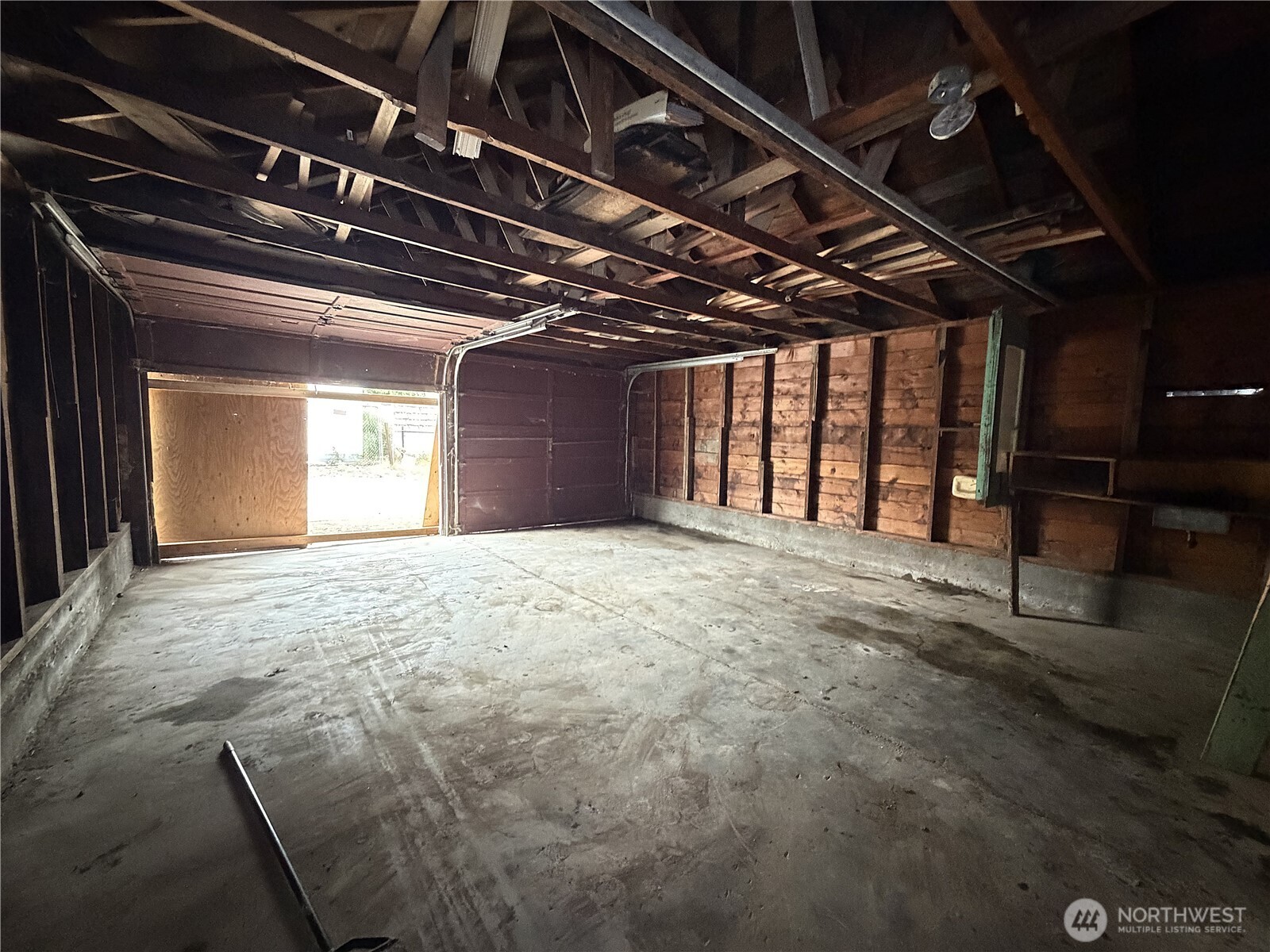 20 N Elm Street Property Photo 6