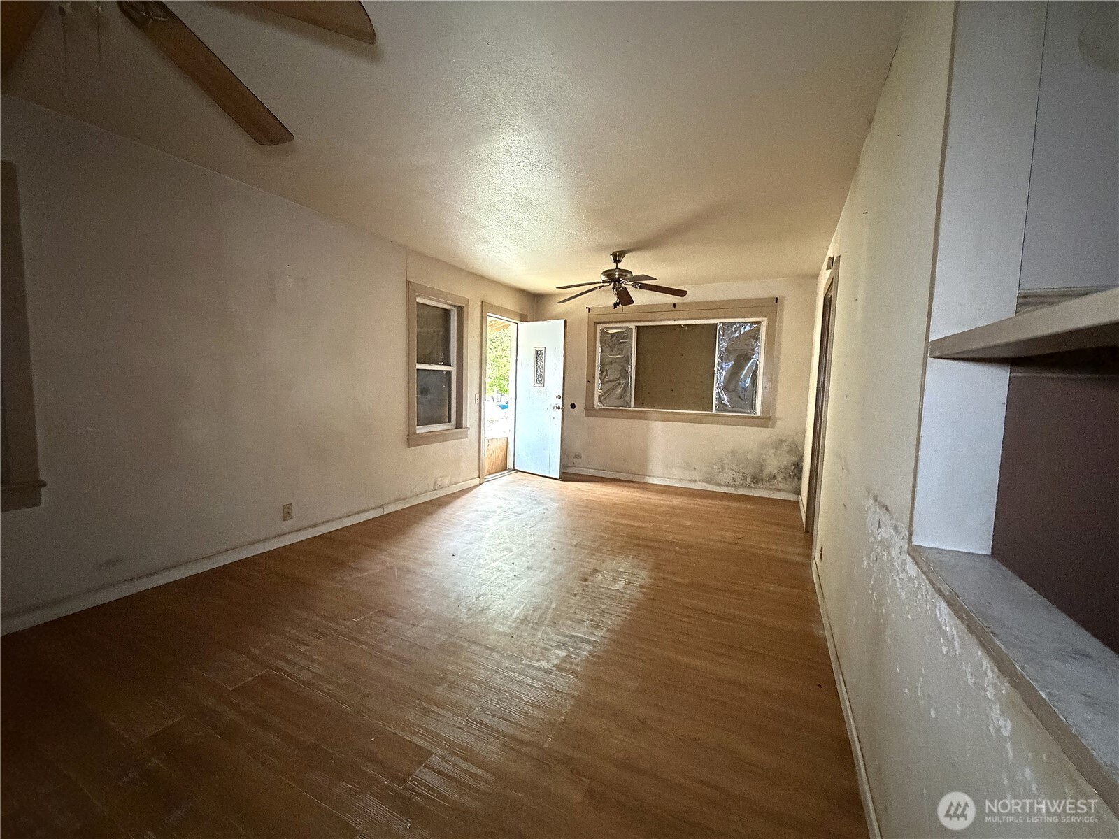 20 N Elm Street Property Photo 9