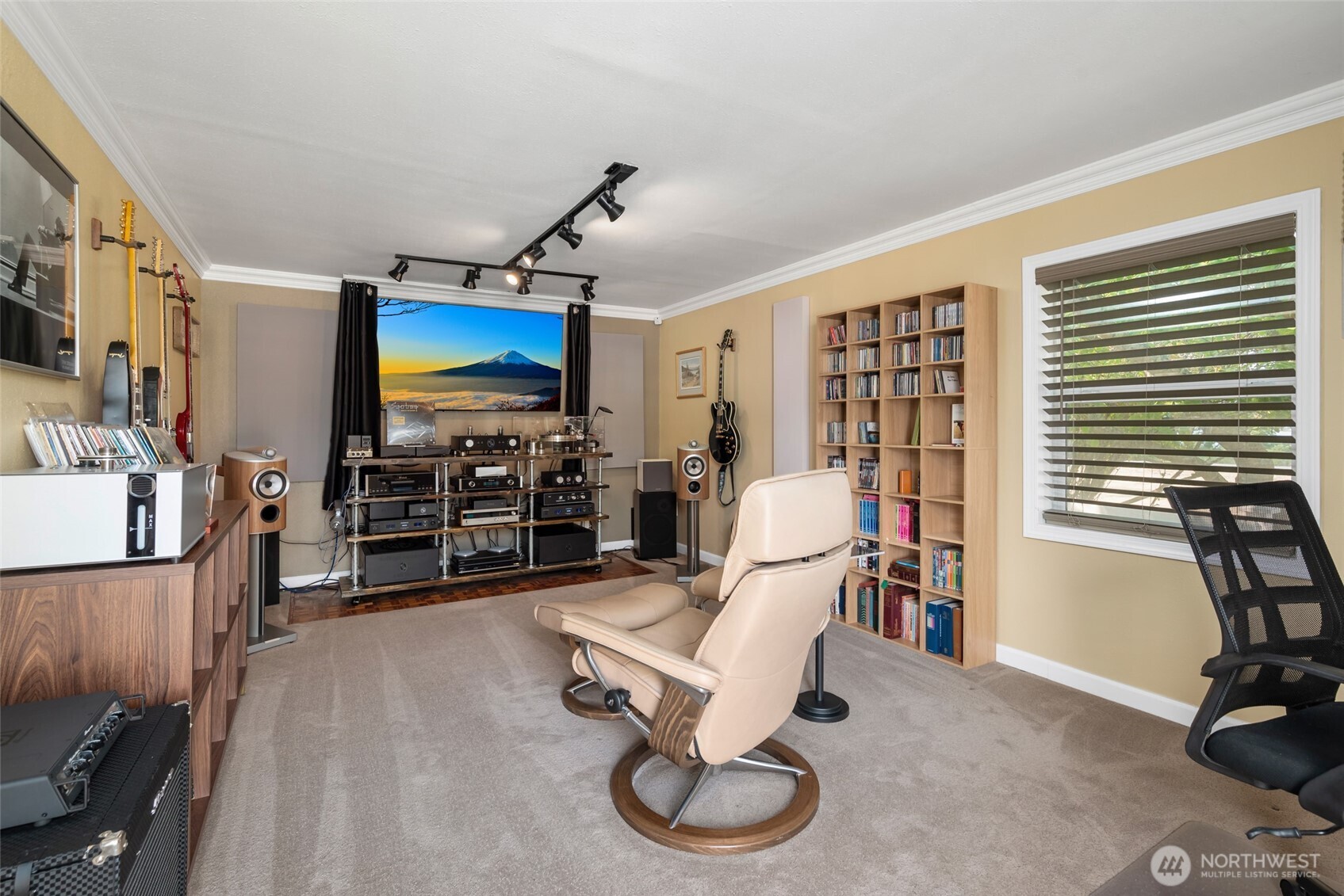1209 Ne Leisure Street Property Photo 29
