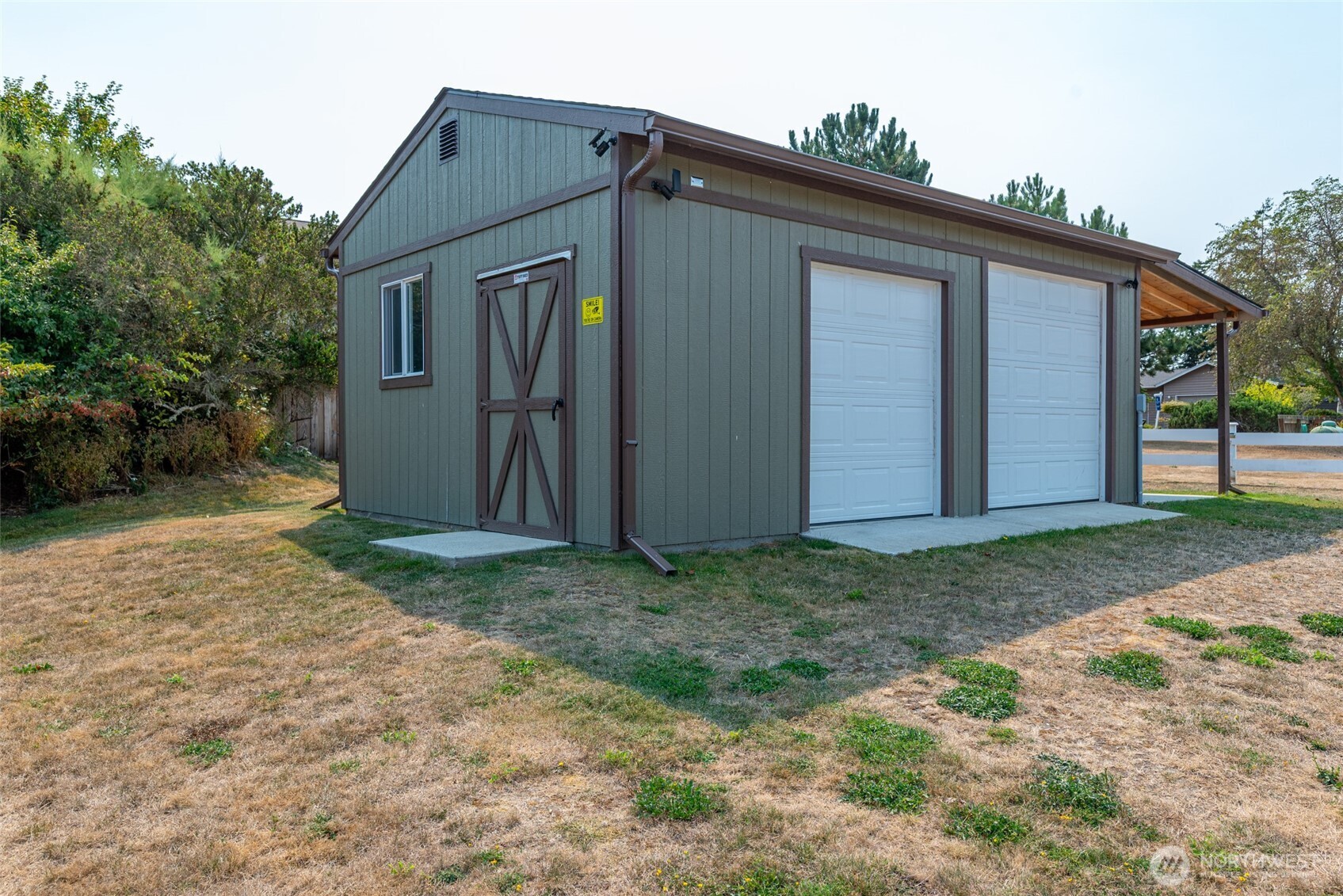 1209 Ne Leisure Street Property Photo 32