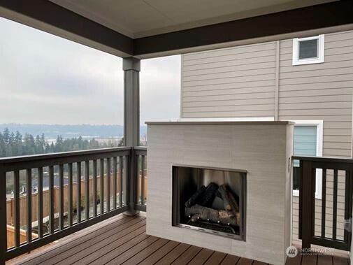 16310 26th St E Property Photo 10