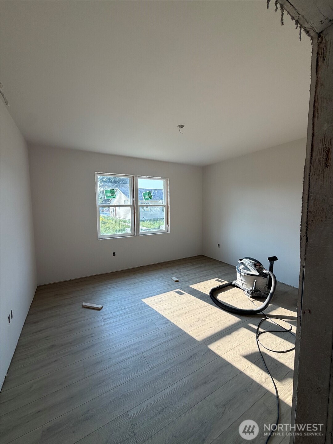 809 E 6th Street Property Photo 6