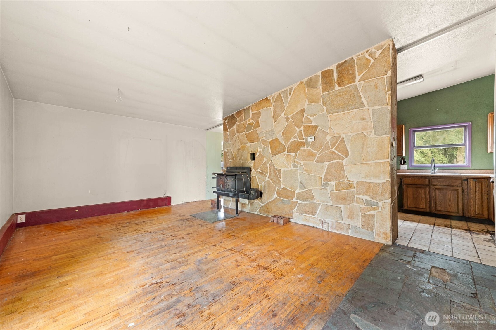 3219 S 166th Street Property Photo 4