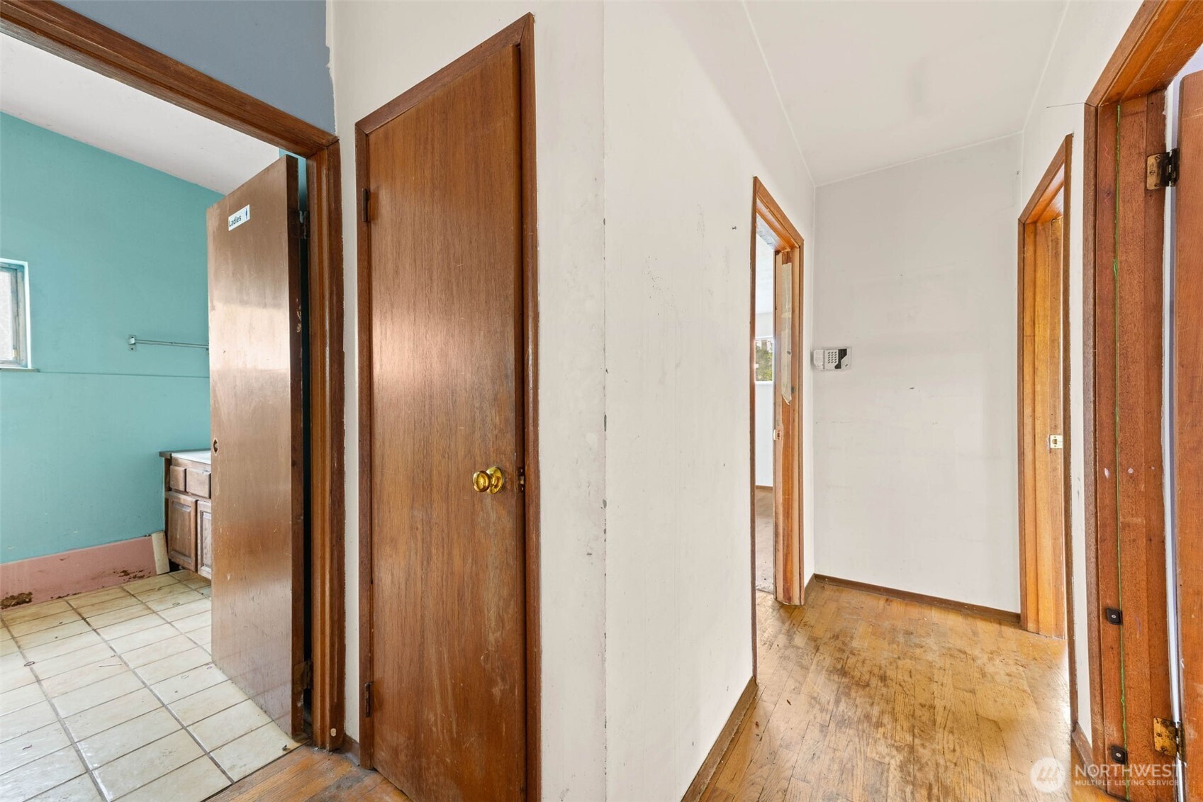 3219 S 166th Street Property Photo 15