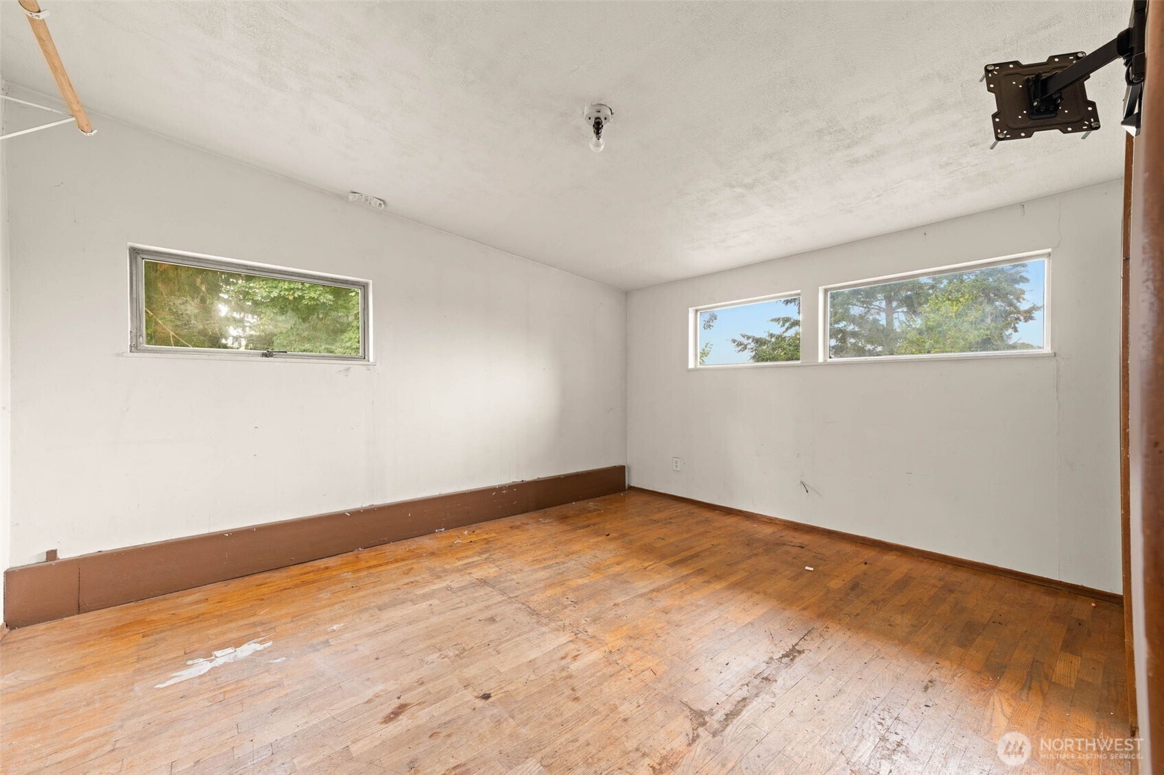 3219 S 166th Street Property Photo 18