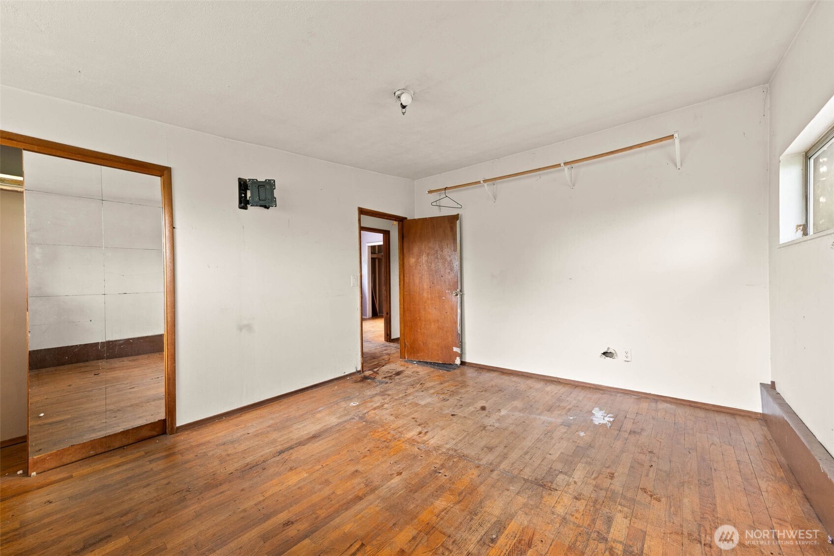 3219 S 166th Street Property Photo 19
