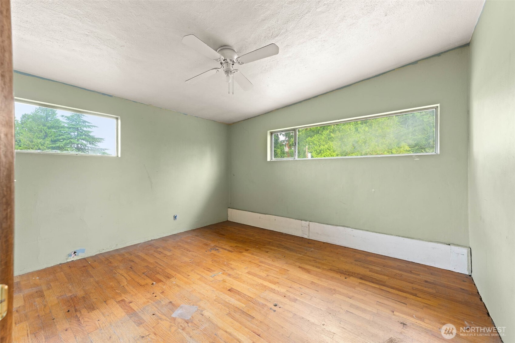 3219 S 166th Street Property Photo 20