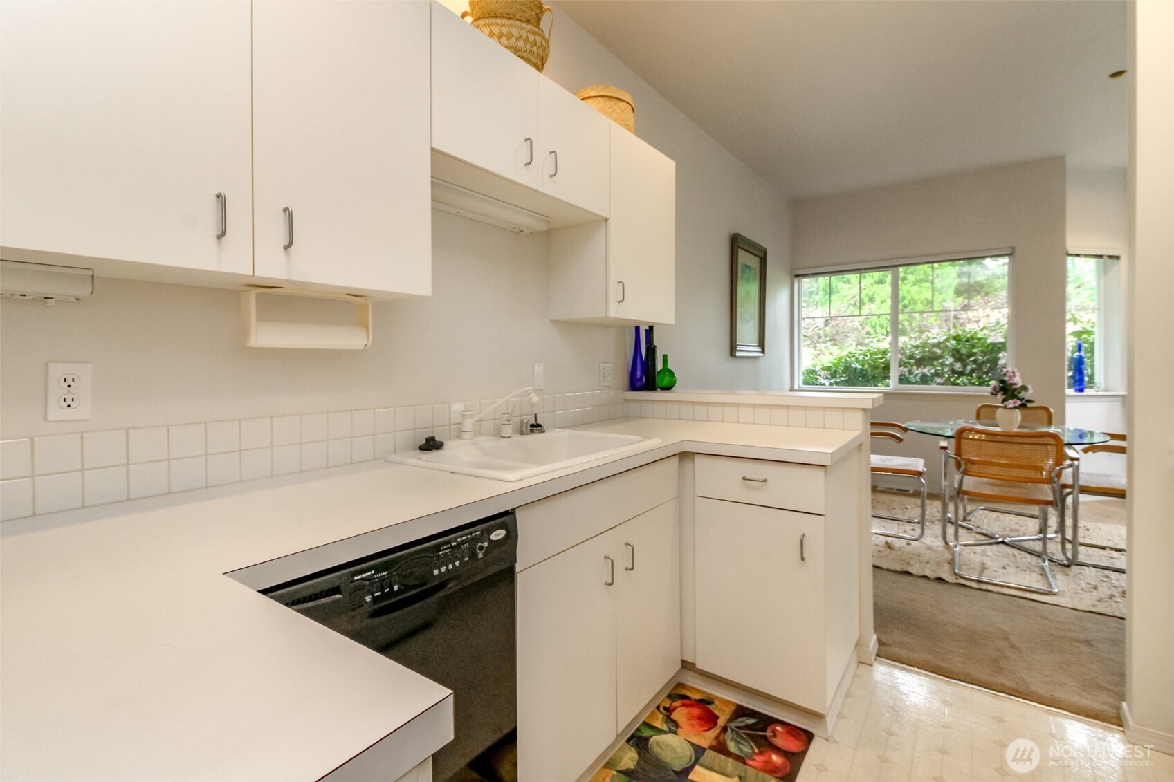 4714 Fairwood Blvd Ne 703 Property Photo 6