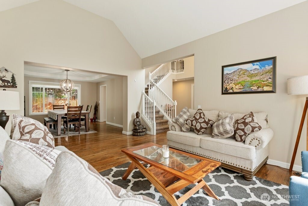 6020 156th Street Property Photo 6
