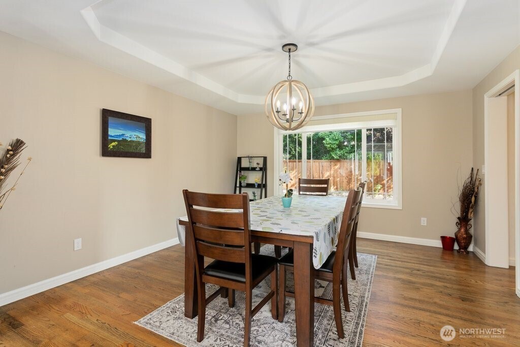 6020 156th Street Property Photo 8