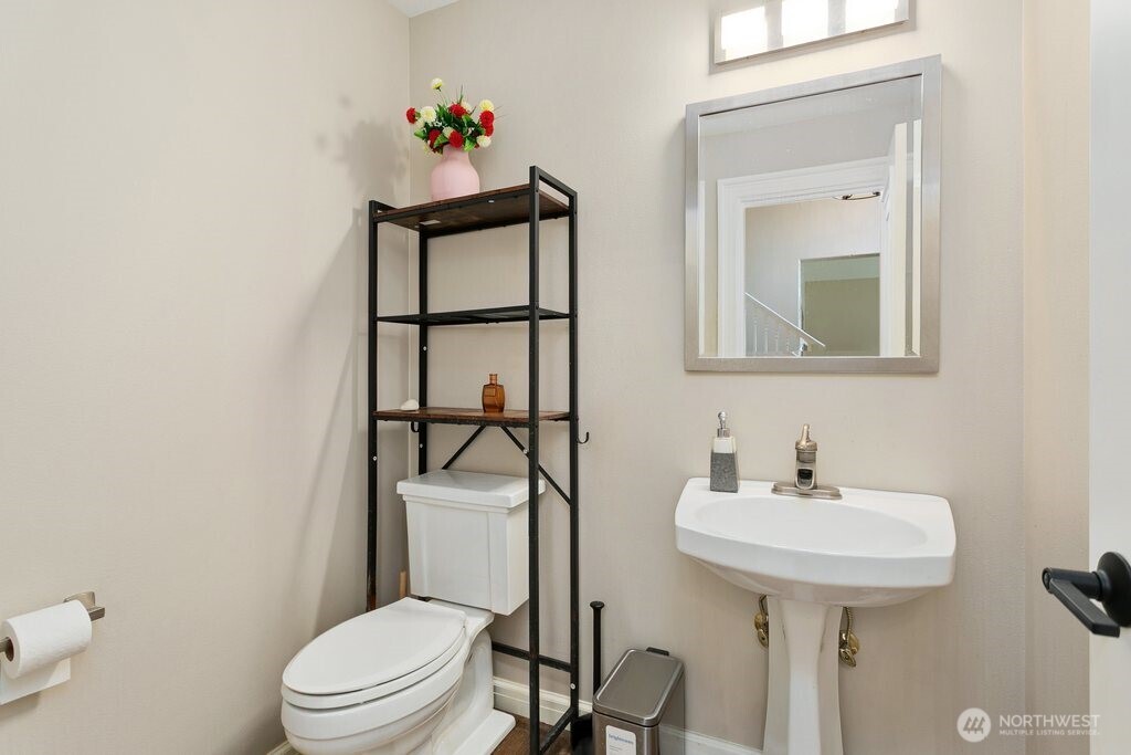 6020 156th Street Property Photo 17