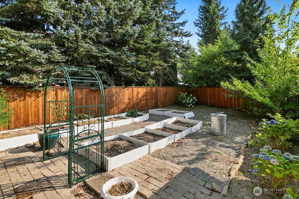 6020 156th Street Property Photo 35