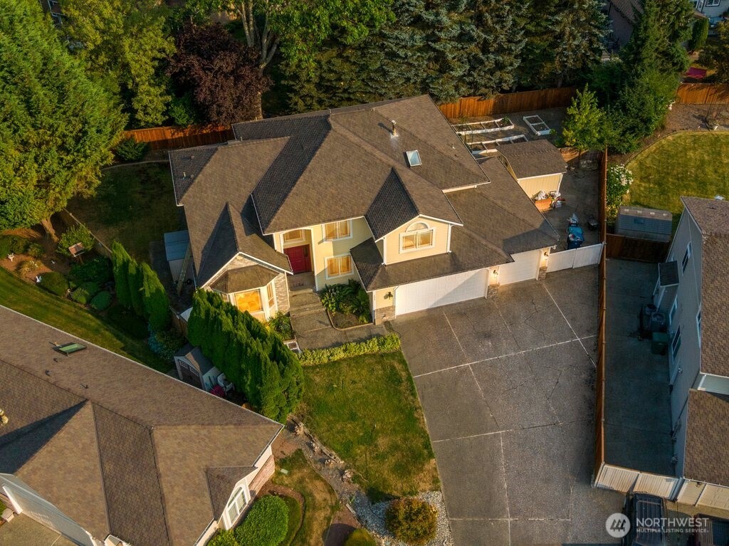 6020 156th Street Property Photo 37