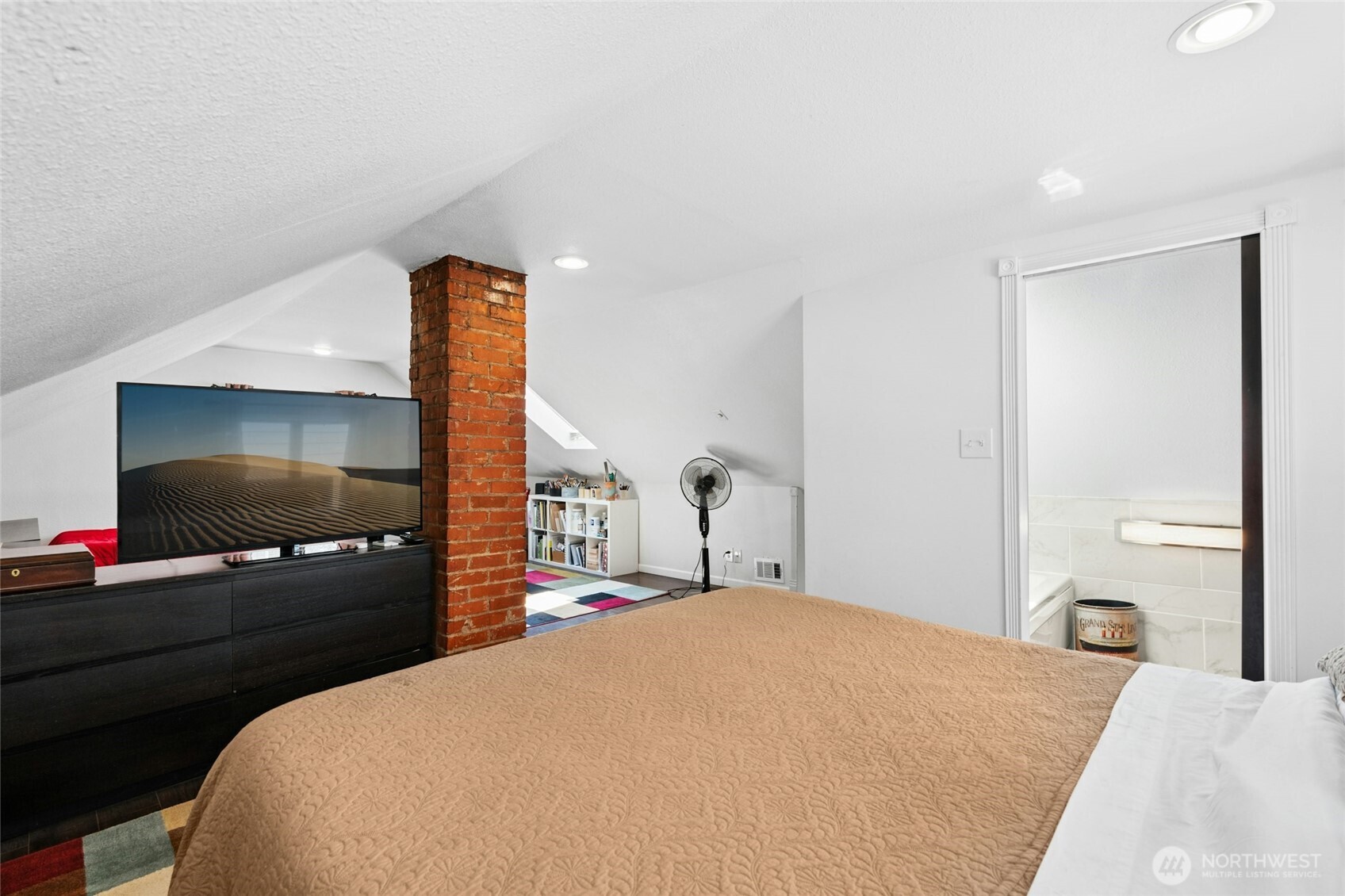 18011 18005 83rd Avenue Property Photo 11