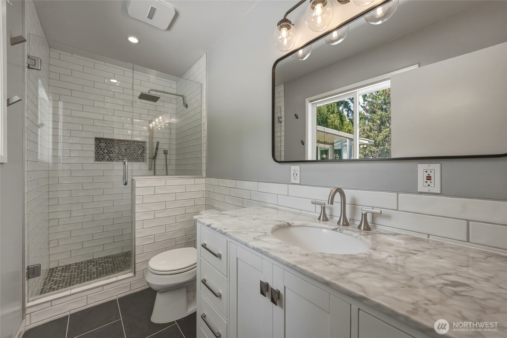 1837 Pike Place Property Photo 25