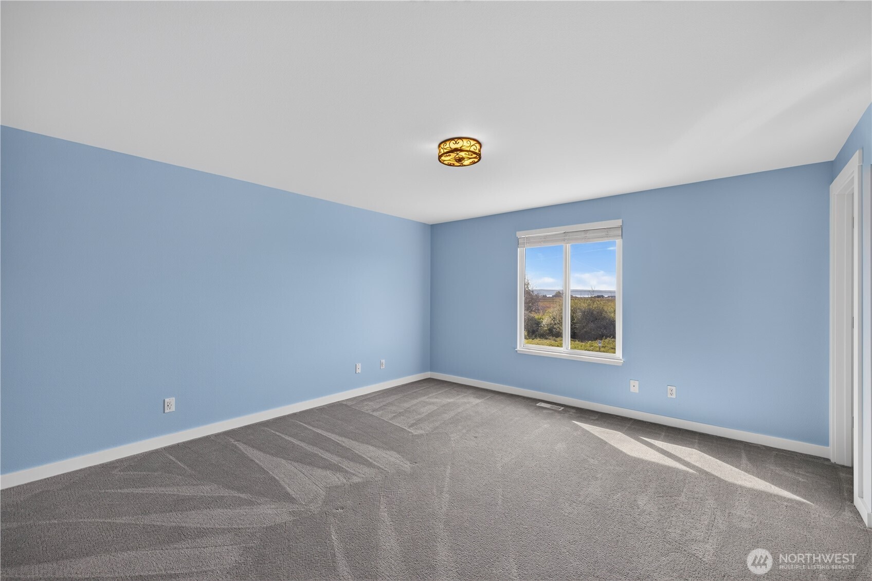 1099 Koenig Lane Property Photo 22