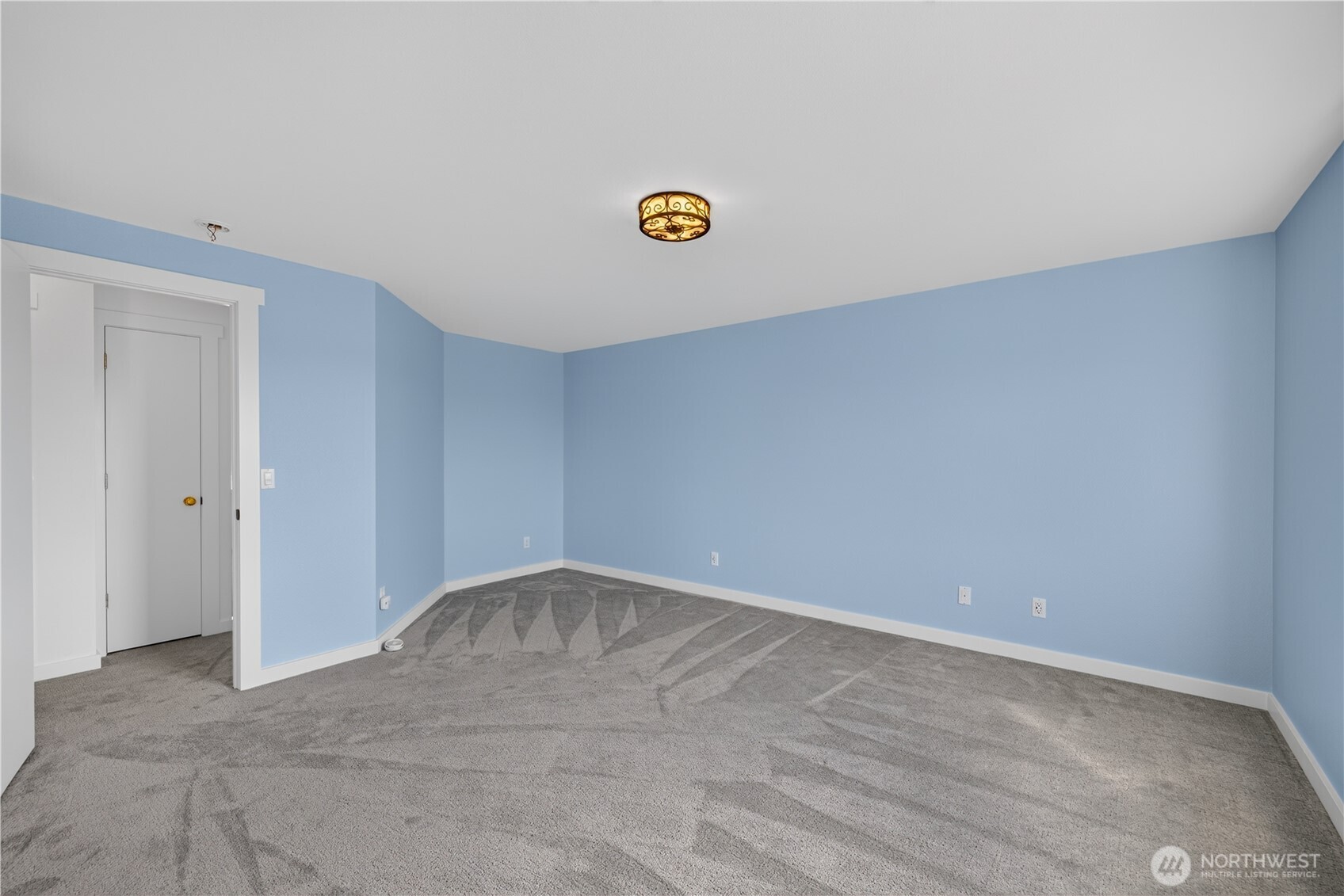 1099 Koenig Lane Property Photo 24