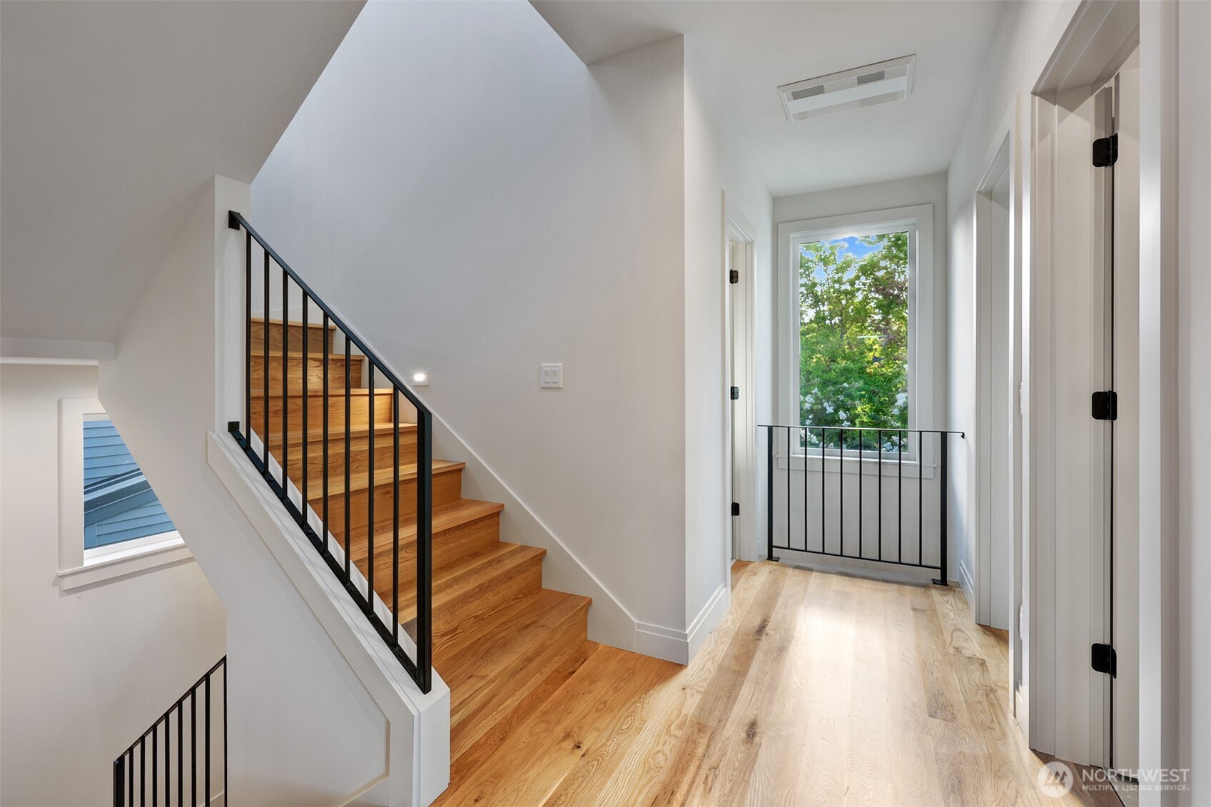 2010 Mcgilvra Boulevard Property Photo 23