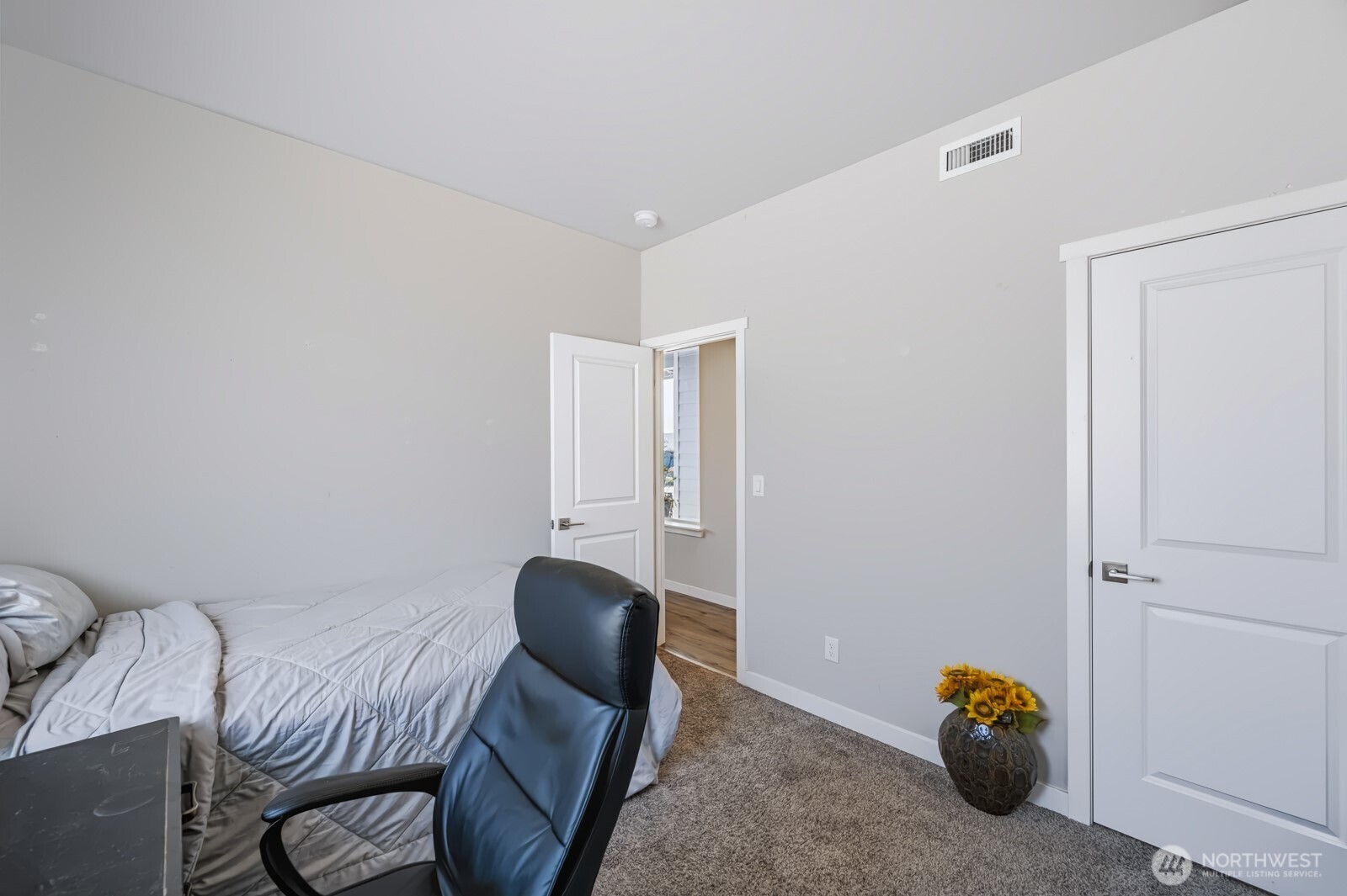 4108 Ne Edwards Drive Property Photo 15