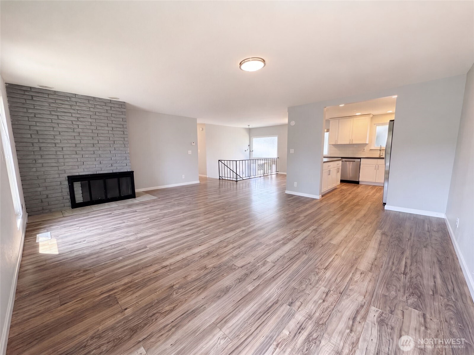 422 116th Place Property Photo 6