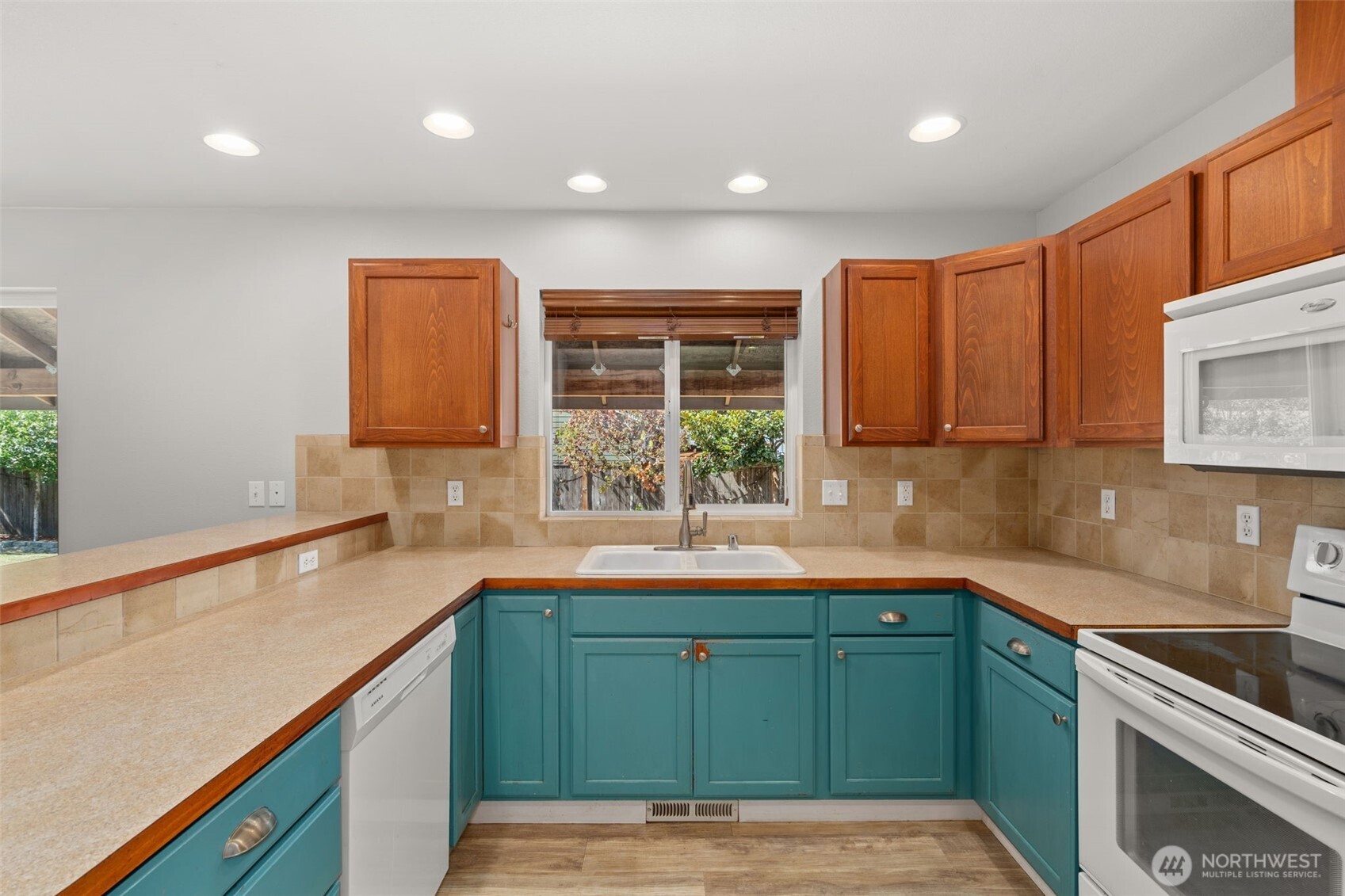 196 Wind River Drive Property Photo 11