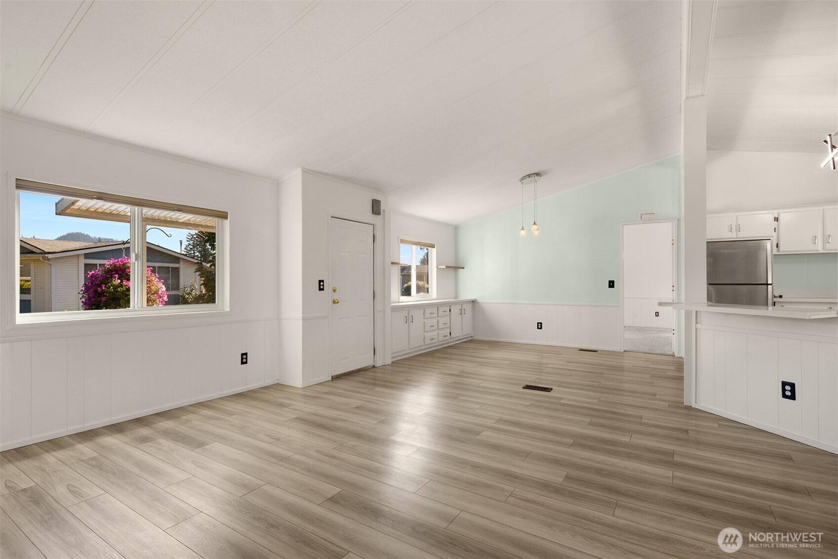 2228 Anadoll Avenue Property Photo 10