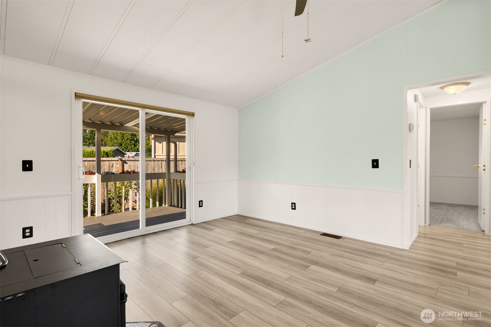 2228 Anadoll Avenue Property Photo 13