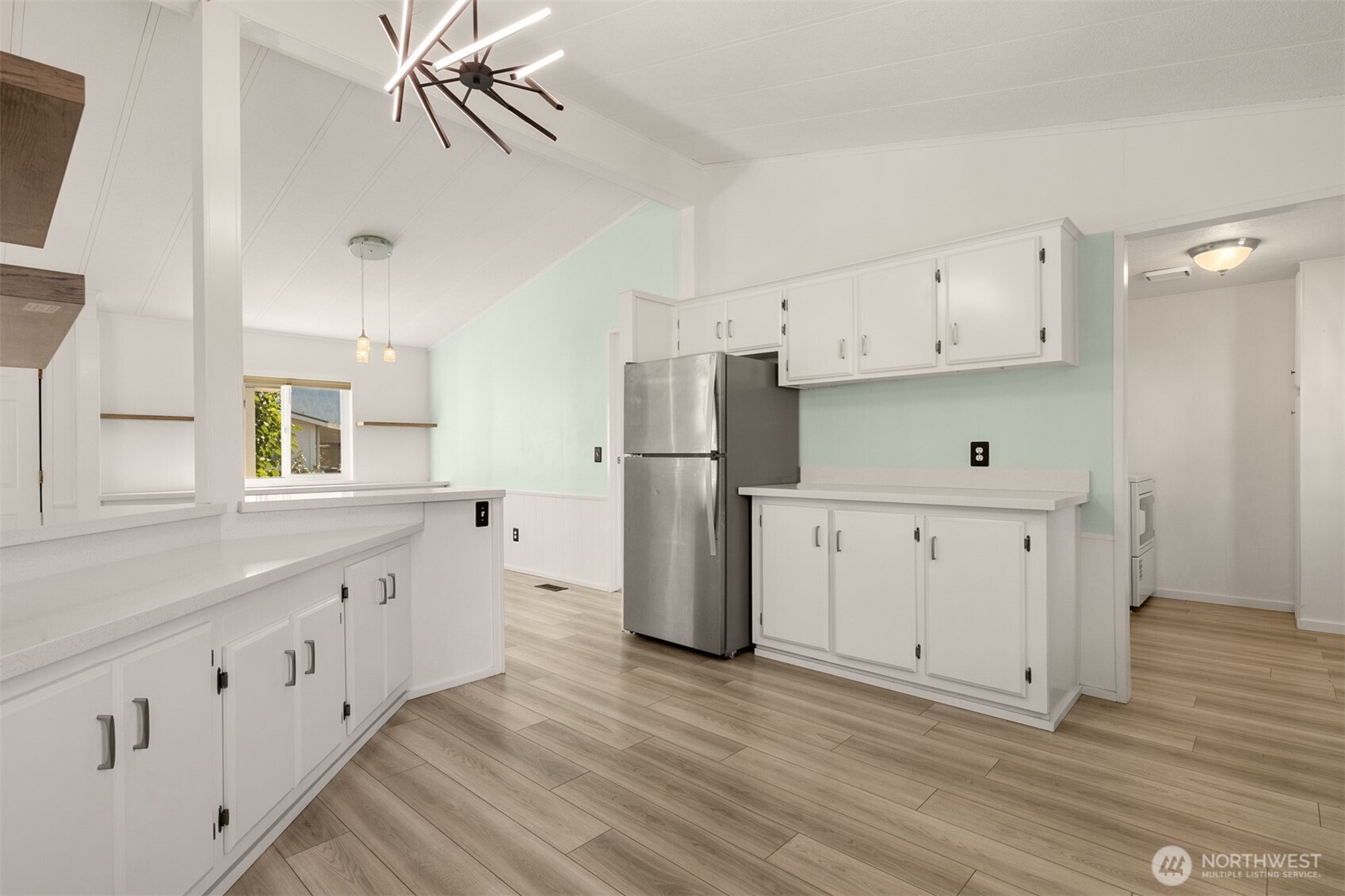 2228 Anadoll Avenue Property Photo 15