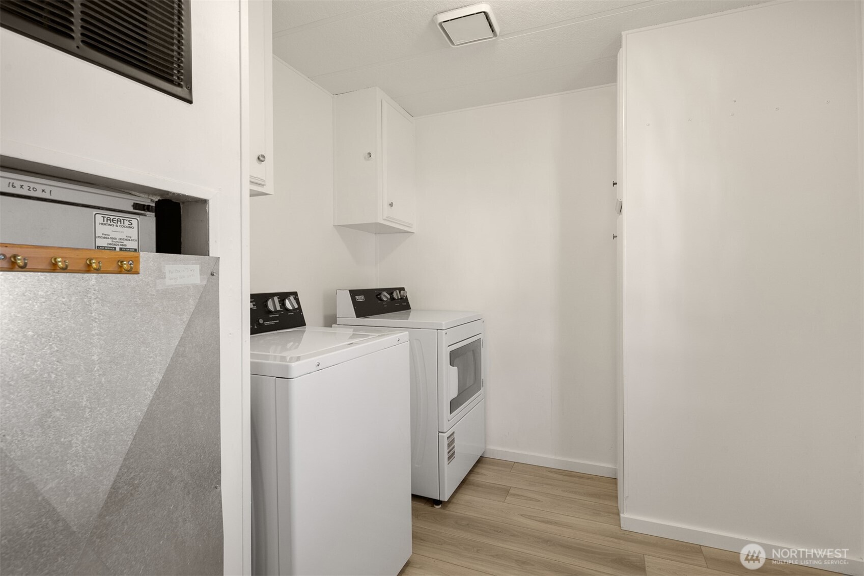 2228 Anadoll Avenue Property Photo 20