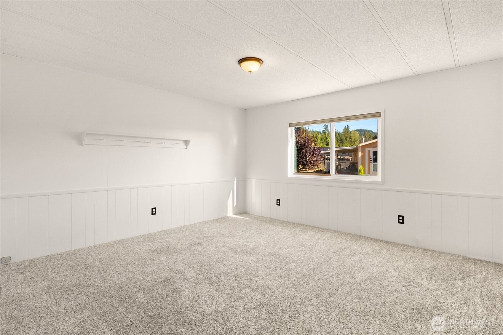 2228 Anadoll Avenue Property Photo 26