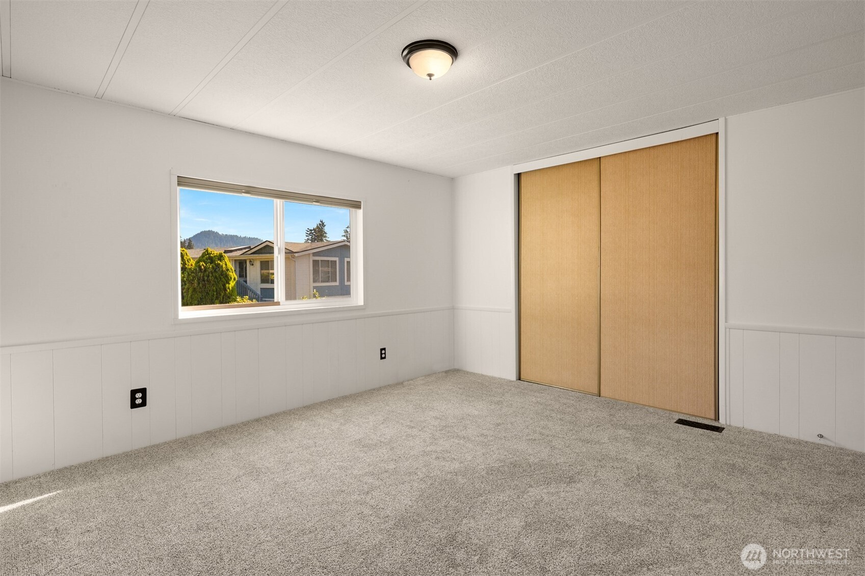 2228 Anadoll Avenue Property Photo 27