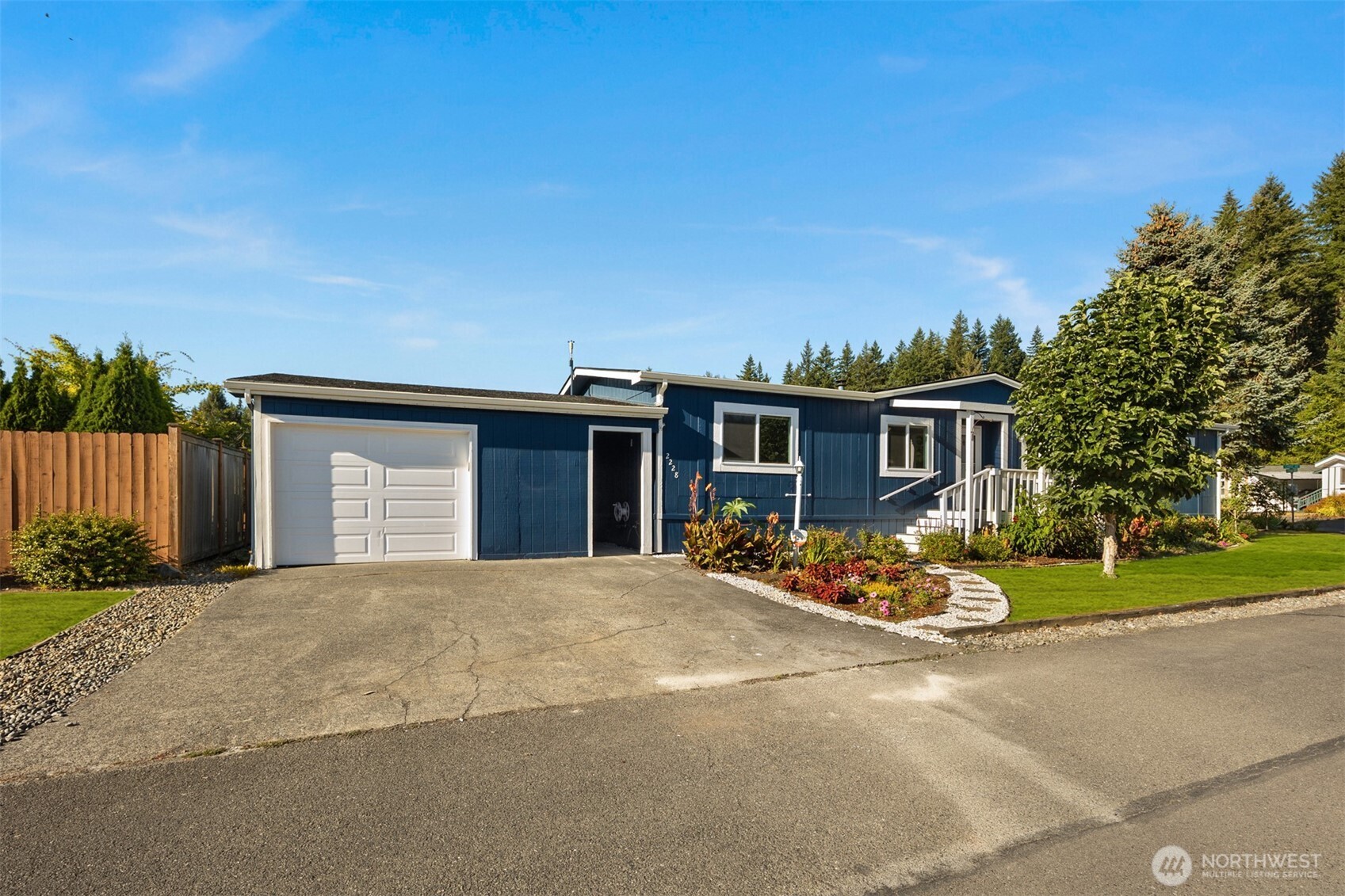 2228 Anadoll Avenue Property Photo 35